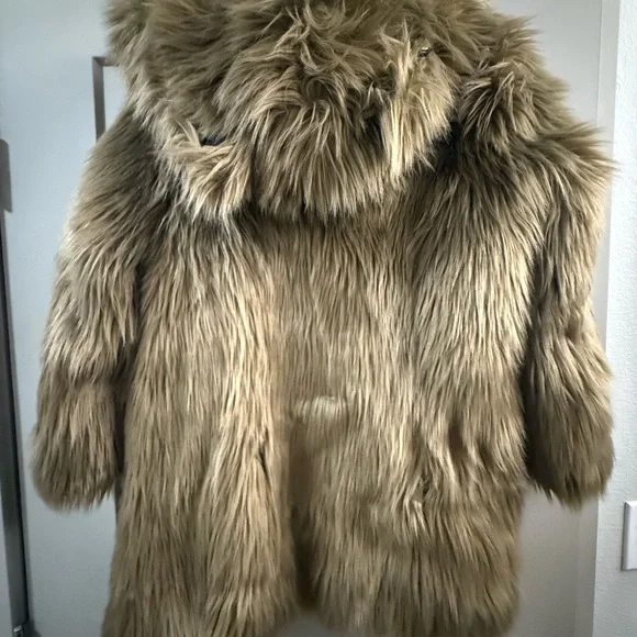 SPIRIT HOODS ASH WOLF CLASSIC FAUX FUR COAT - Picture 7 of 10